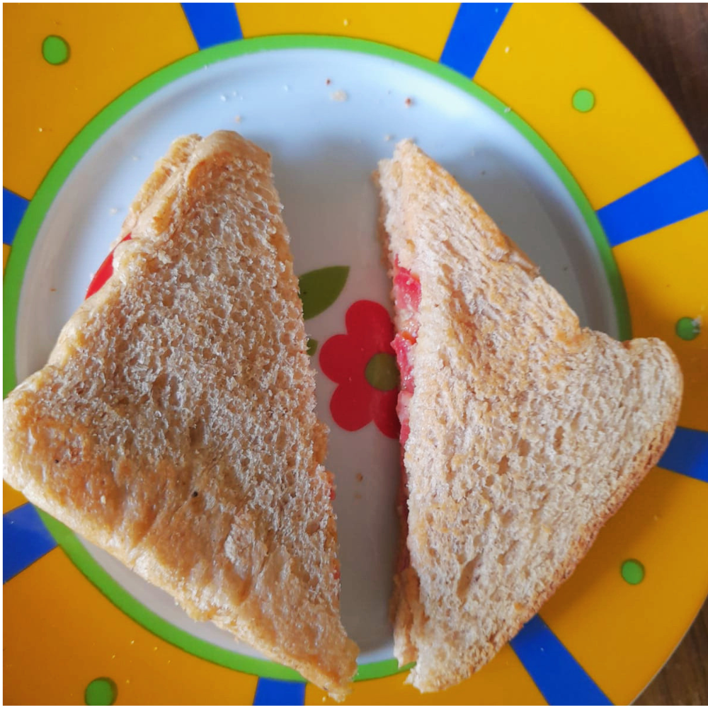 How to make a tomato sandwich